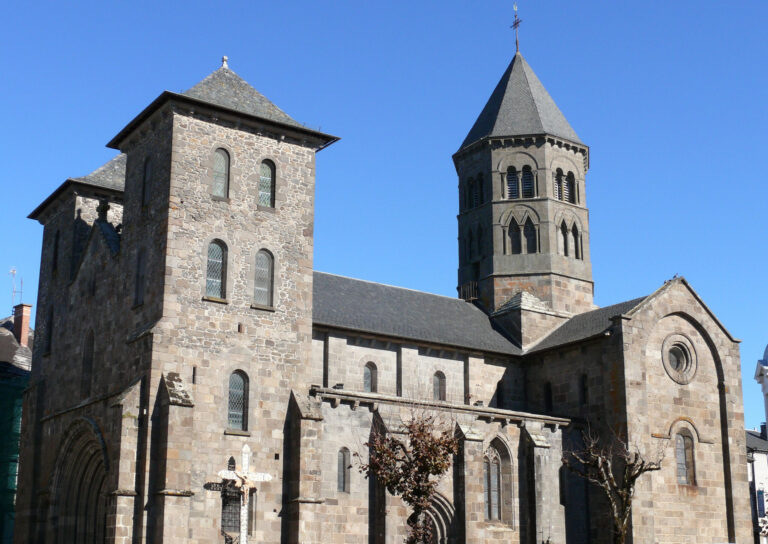 Mauriac (15200)